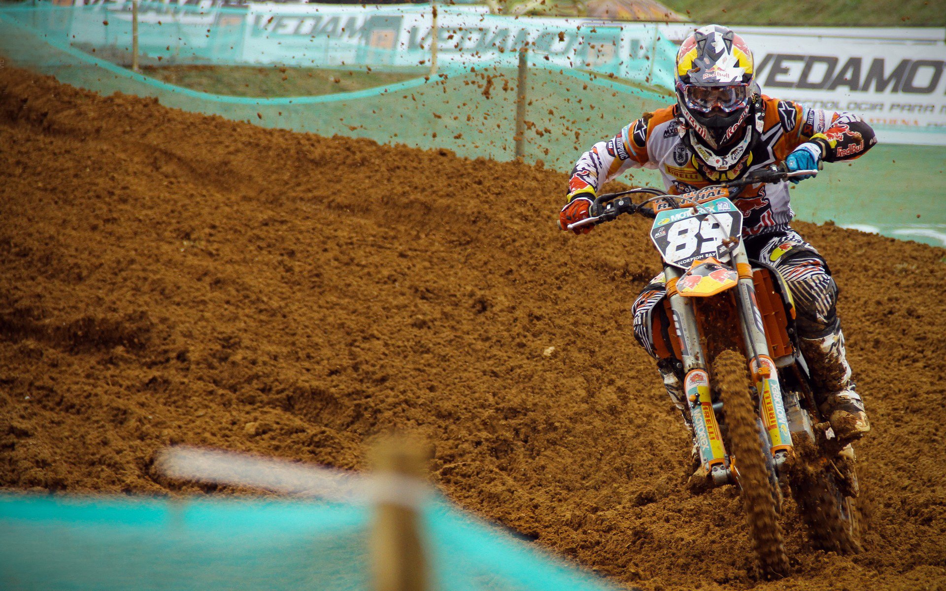 《英雄联盟》“预选战”正式开启，冠军殊途同归！